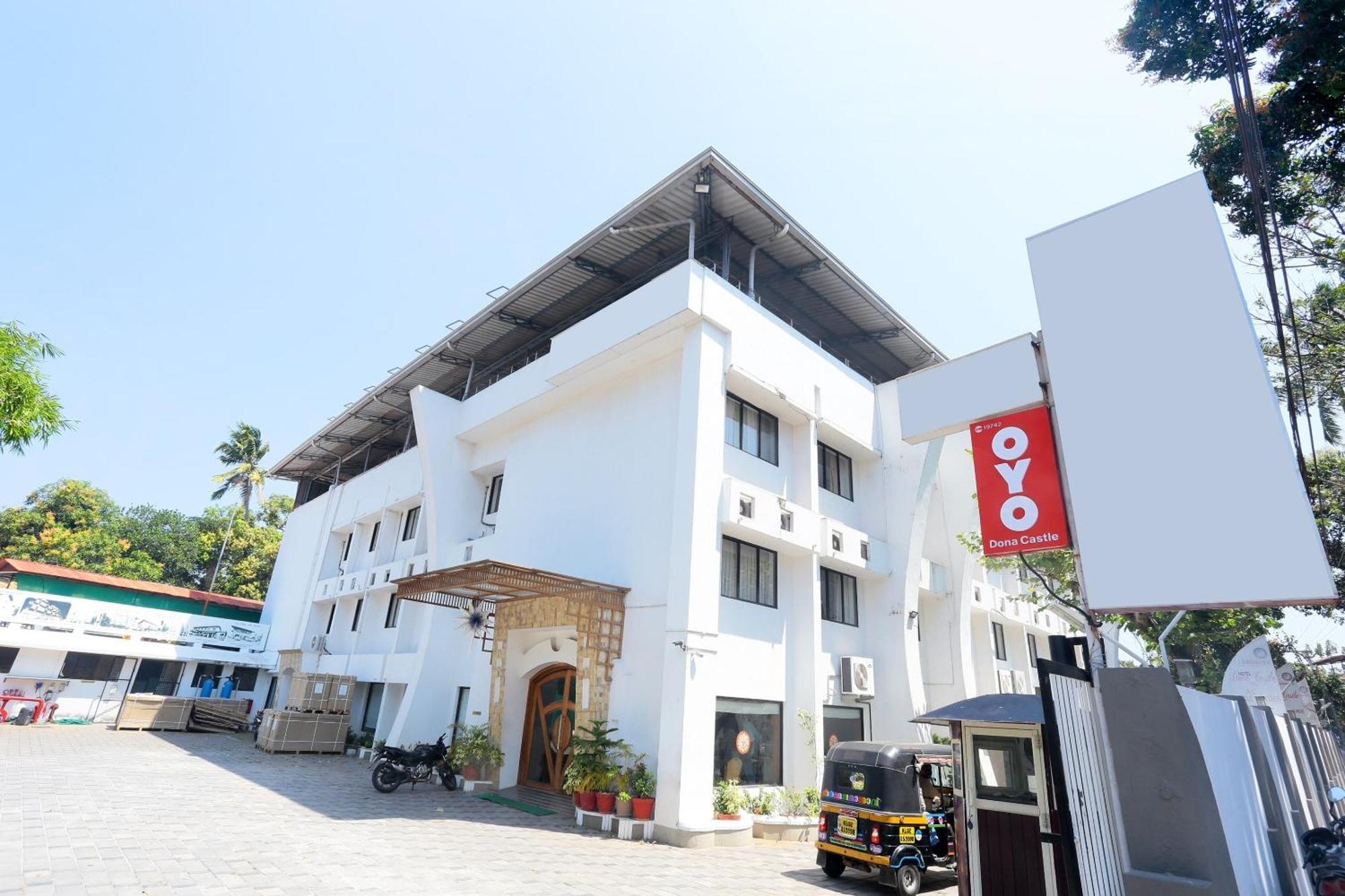 ホテル Super Townhouse Dona Castle コッラム エクステリア 写真
