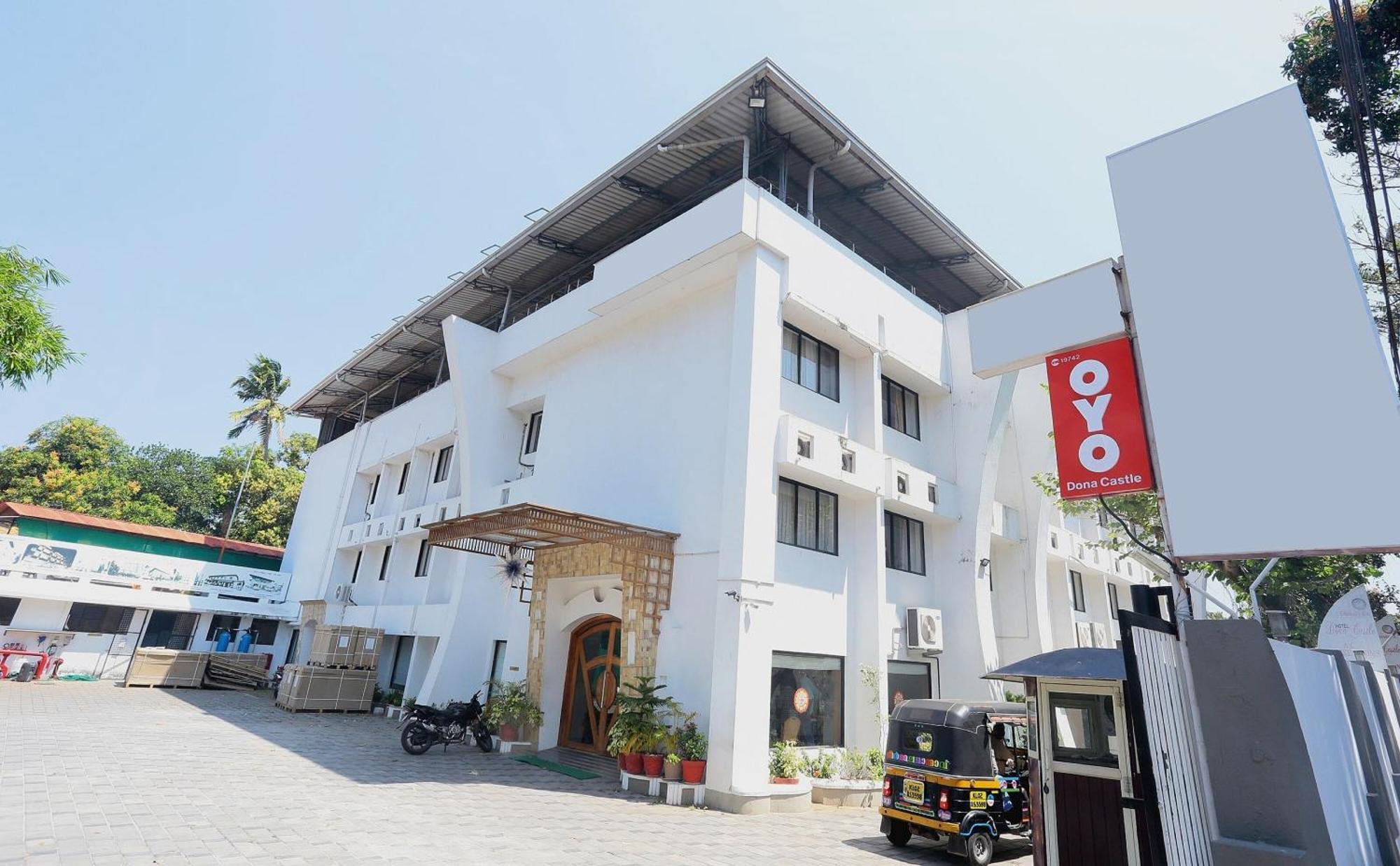 ホテル Super Townhouse Dona Castle コッラム エクステリア 写真
